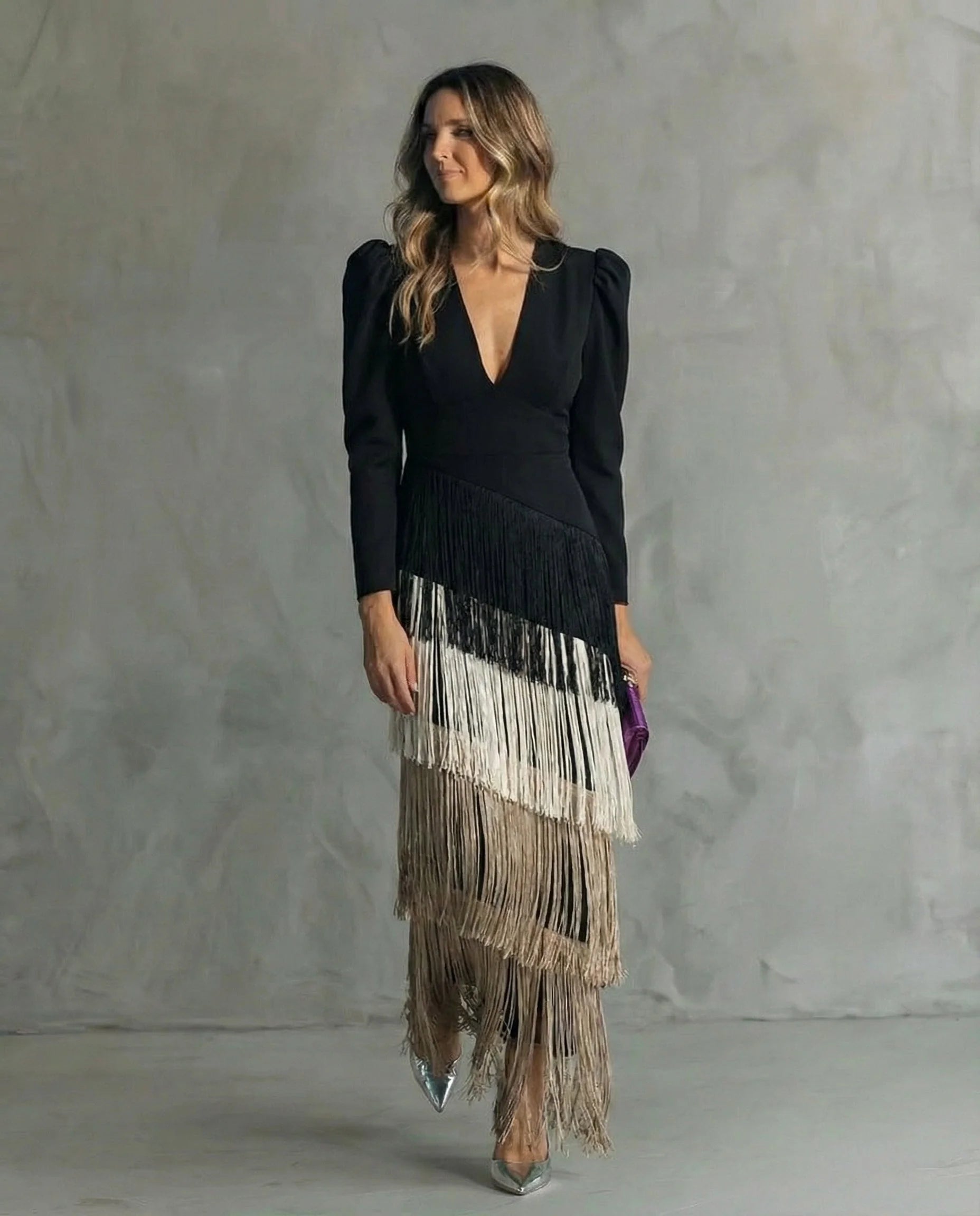 Vestito Midi Elegante con Frange Artigianali
