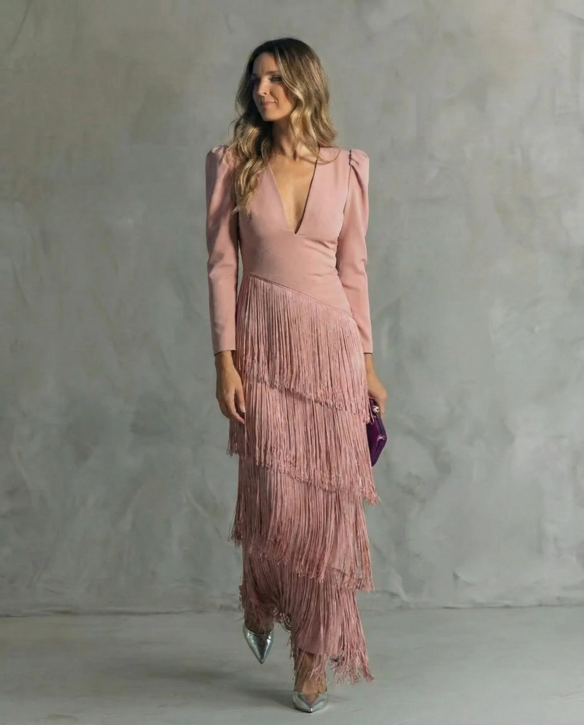 Vestito Midi Elegante con Frange Artigianali